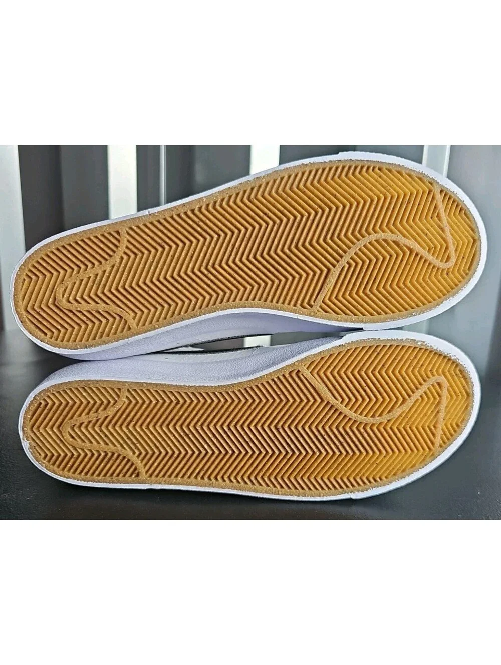 Size 6 (GS) - Nike Blazer Mid 77 White Black